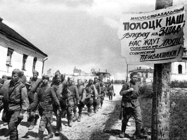 Le Débarquement En Normandie Et L'opération Bagration